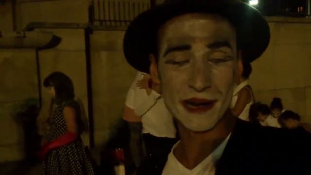 Первый день работы в Париже смотреть онлайн