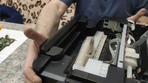 Принтер Epson не печатает чёрный цвет.