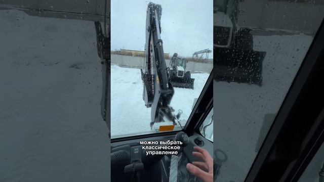 Как управлять задней установкой экскаватора-погрузчика HIDROMEK 102S Alpha?