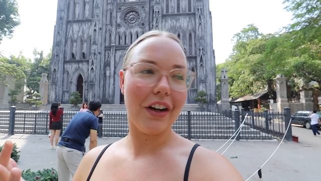 First Day Exploring HANOI! (The Old Quarter is CRAZY!) ?? смотреть онлайн