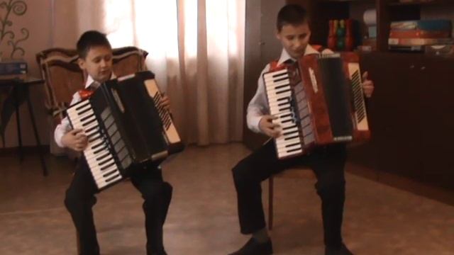 белорусская нар. п. "Перепёлочка" - обр. Маркина. исп. Р. Семеряк и Д. Гукин смотреть онлайн