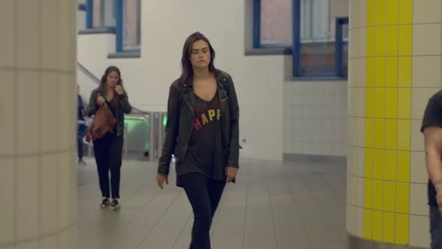 PrimaDonna Interviews Myla EN смотреть онлайн