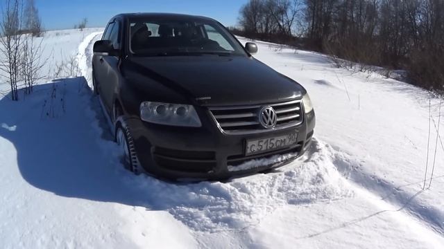Volkswagen Touareg по зимнему бездорожью смотреть онлайн