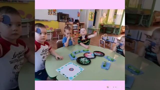 Аппликация в младшей группе "Разноцветный платочек для мамы" смотреть онлайн