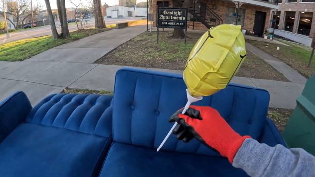 Dumpster Diving at the College Apartments! смотреть онлайн