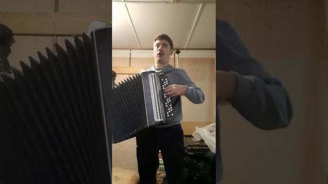 Смуглянка / Раскудрявый, клён зелёный смотреть онлайн