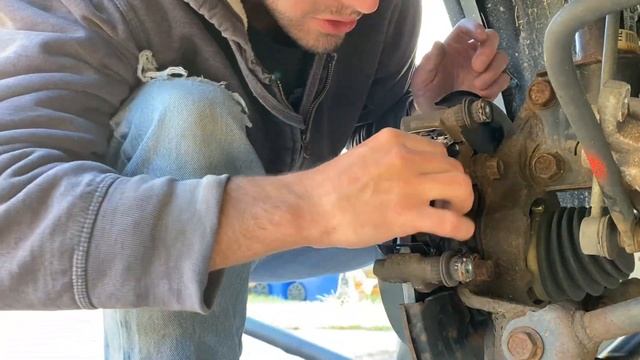 Replacing Front And Rear Brakes On A 2008-2013 Toyota Highlander - Pads And Rotors