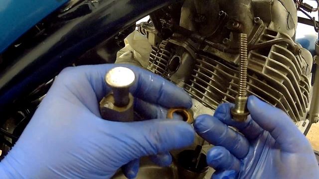 Как проверить натяжитель цепи ГРМ. How to check the tensioner of the TIMING chain. смотреть онлайн