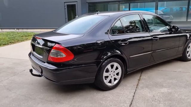 Mercedes E200 CDI walkaround (2006) смотреть онлайн