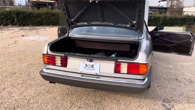 1985 Mercedes Benz 500 SEC Coupe Walk Around 2 смотреть онлайн