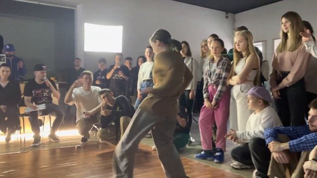 Точка Сбора ВРН / Popping 1/8 / Пикачу (win) vs Волкова Саша смотреть онлайн