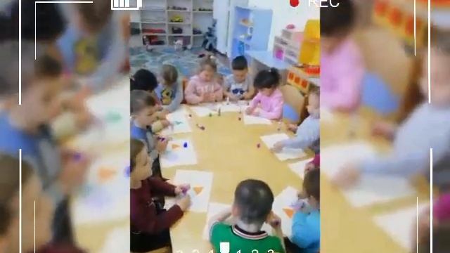 Аппликация "Домик". 2 младшая группа. Воспитатель Анфимиади Татьяна Николаевна. смотреть онлайн