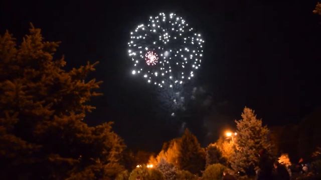Салют в Батайске 30.09.2017 смотреть онлайн