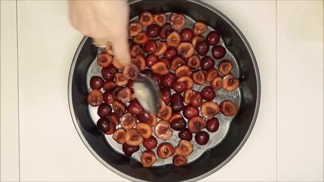 Как приготовить ЧЕРЕШНЕВЫЙ НАЛИВНОЙ ПИРОГ смотреть онлайн