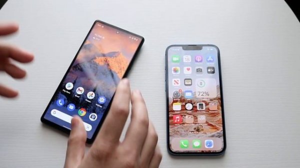 iOS Vs Android In 2022! (Comparison) (Review)