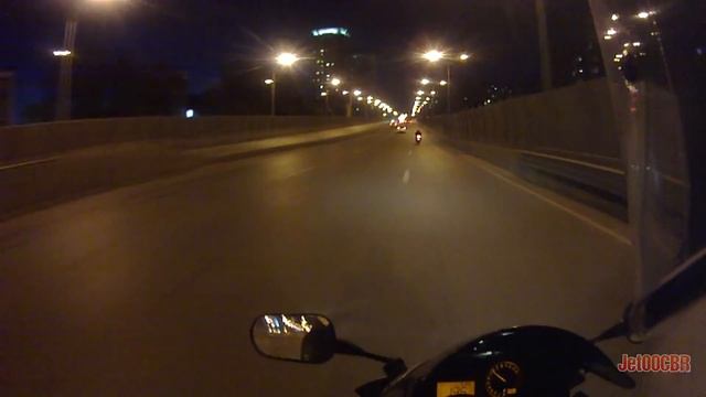 Катаемся по городу. Yamaha XJ6 Diversion и F4i 2 штуки. Часть II смотреть онлайн