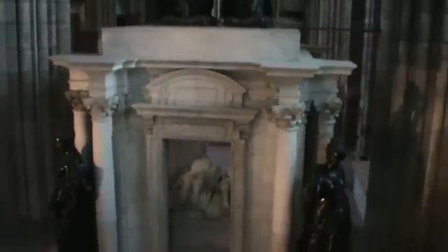 Basilica of St. Denis - Burials and Crypt смотреть онлайн