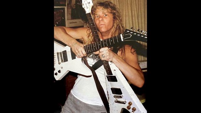 Master Of Puppets Clean Tone Test V2 смотреть онлайн