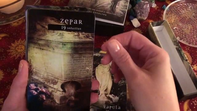 Fallen Angel Oracle Review and Flip Through смотреть онлайн