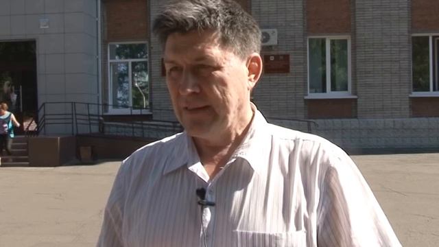 УГОЛЬ ЗАГОТАВЛИВАЮТ смотреть онлайн