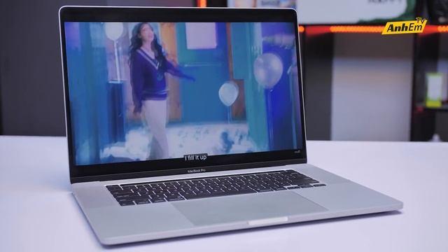 MACBOOK PRO MAX OPTION SƯƠNG SƯƠNG 140 TRIỆU - AIRPODS 3 SIÊU XẤU RA MẮT !!!