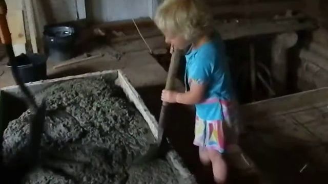 Петя с Дивной месят цемент смотреть онлайн