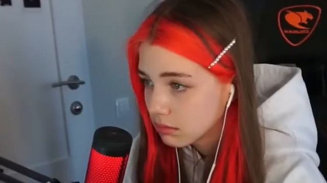 акулич плачет на стриме из-за чата! смотреть онлайн