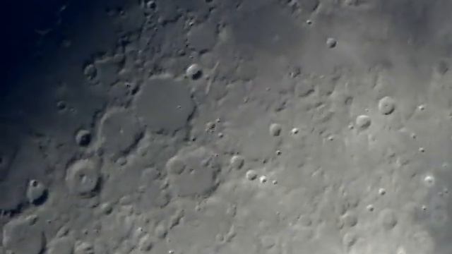 moon смотреть онлайн