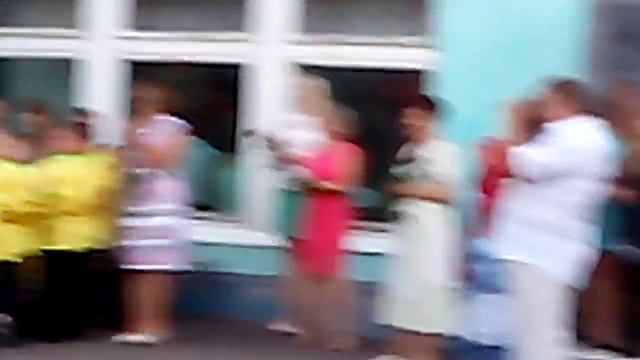 Папа поздравляет дочку-выпускницу смотреть онлайн