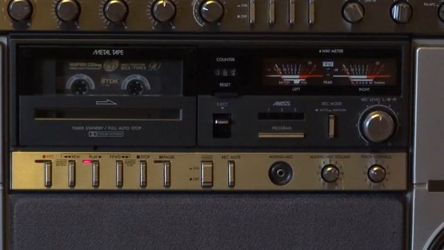 Геттобластер SANYO M-X 960K 1980 Года выпуска. смотреть онлайн