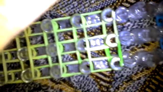 Как сплести из резинок мороженое без застешки смотреть онлайн