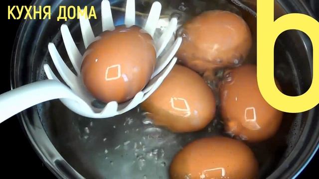 Яйца всмятку сколько варить по времени. Как варить яйца всмятку. Сколько минут варить яйца вкрутую. смотреть онлайн