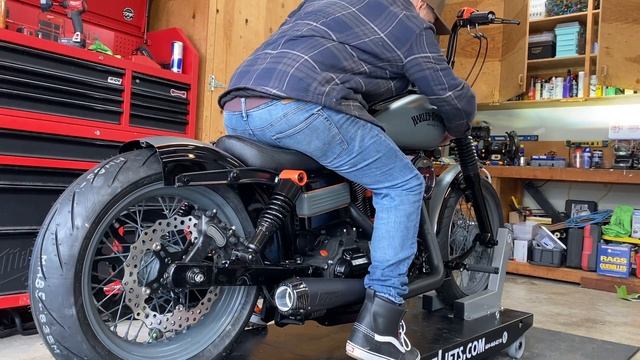Dyna Street Bob Build Ep. 12 "First Start Up & Thunder Max Auto Tuner" смотреть онлайн