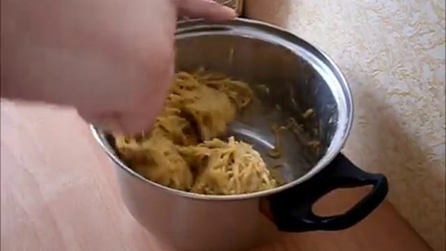 Картофельные драники (деруны) с ржаной мукой. / Potato pancakes with rye flour смотреть онлайн