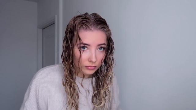 CURLY / WAVY HAIR ROUTINE MAY 2019 | Brigitte Maria смотреть онлайн