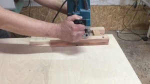 Фрезеровка простого  но оригинального узора ручным фрезером.