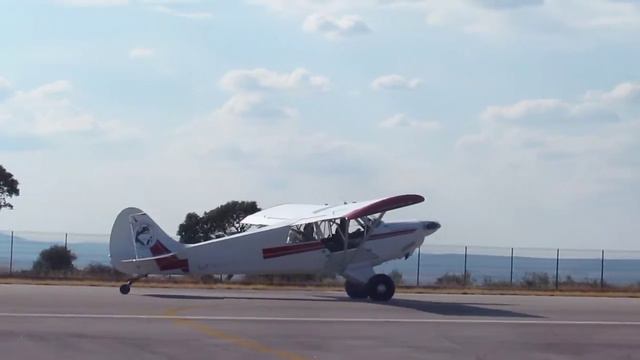Aviat Husky taking off at Red-Burros Fly-in 2012 [720p] смотреть онлайн