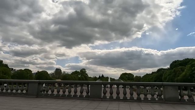 Горничная сжалилась над побирушкой и позвала поесть, пока хозяев нет дома… Но когда богачи вернулис