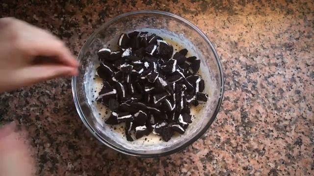 Кексики с печеньем Орео. смотреть онлайн