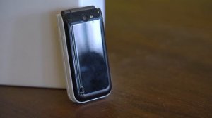 Nokia 2720 Hands-On: Flip phone makes a comeback!