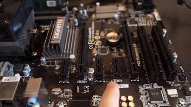 Обзор на материнскую плату GIGABYTE GA-970A-DS3P FX 2.1 (AM3+, ATX) смотреть онлайн