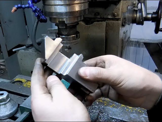 Как сделать фиксаторы распредвалов на мотор BMW М62ТУ??? смотреть онлайн