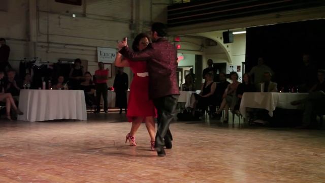 Leonardo Sardella et Graciela Gonzalez "Parque Patricios" (milonga) смотреть онлайн