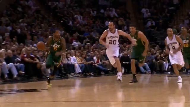 Derrick Favors Reigns Down on Matt Bonner смотреть онлайн