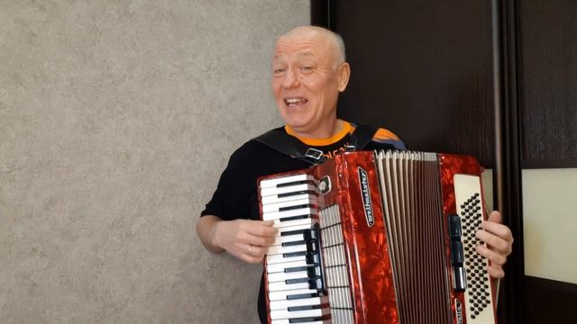 Лучшие Застольные Песни на Юбилей и День рождения. ТОП 5 песен (1 часть). Аккордеонист (Казань). смотреть онлайн
