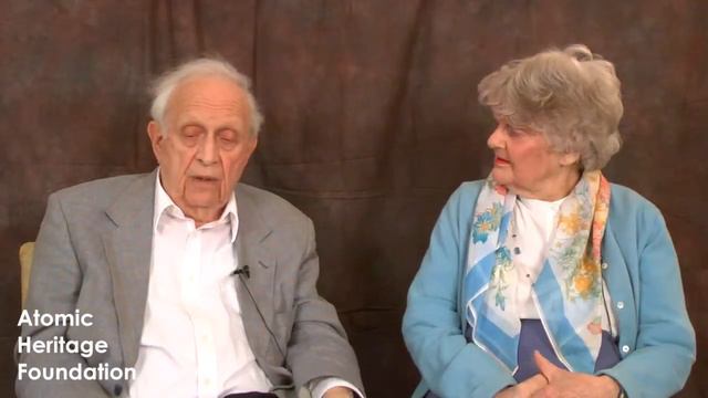 Roy Glauber & Priscilla McMillan on Oppenheimer смотреть онлайн