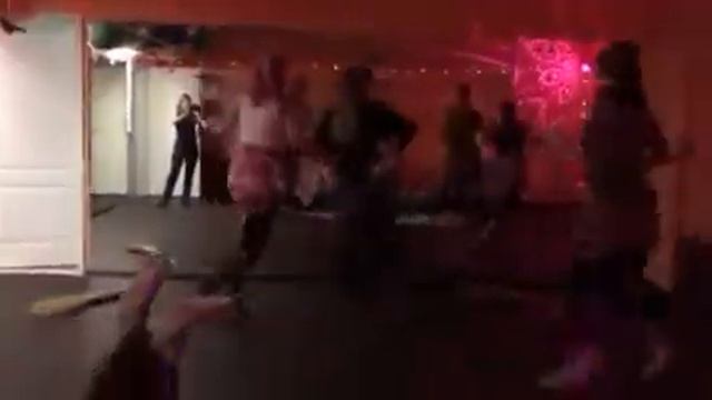 Новогодний танец бабки ежки смотреть онлайн