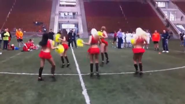 группа поддержки Sandy Angels смотреть онлайн