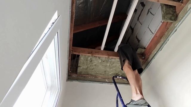 Утеплили потолок в прихожей смотреть онлайн