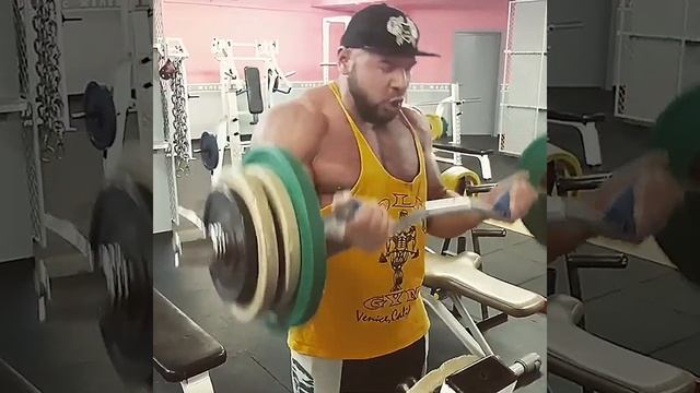 Как сделать бицепс ТОЛЩЕ. смотреть онлайн